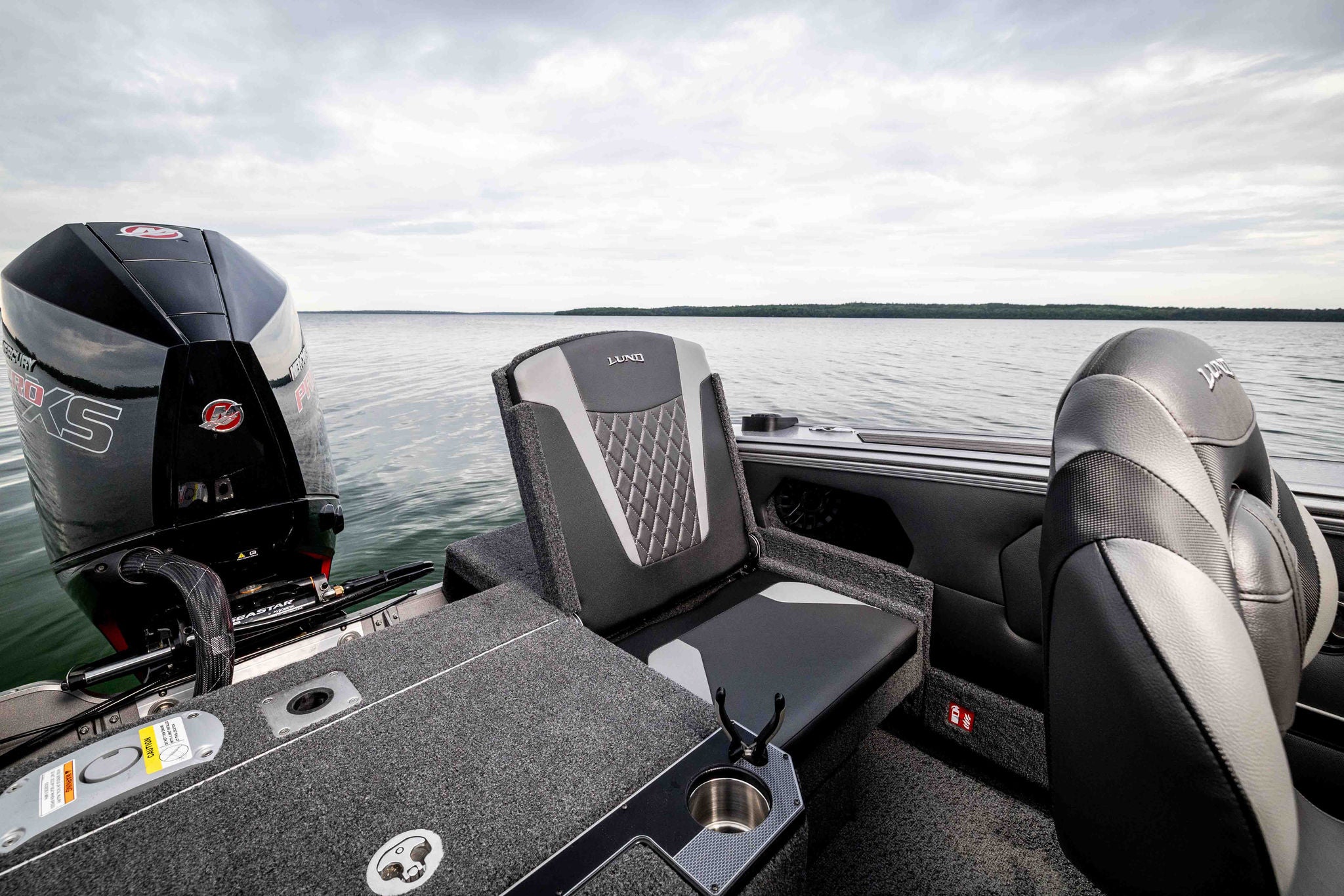 Lund tyee 1875 jump seat