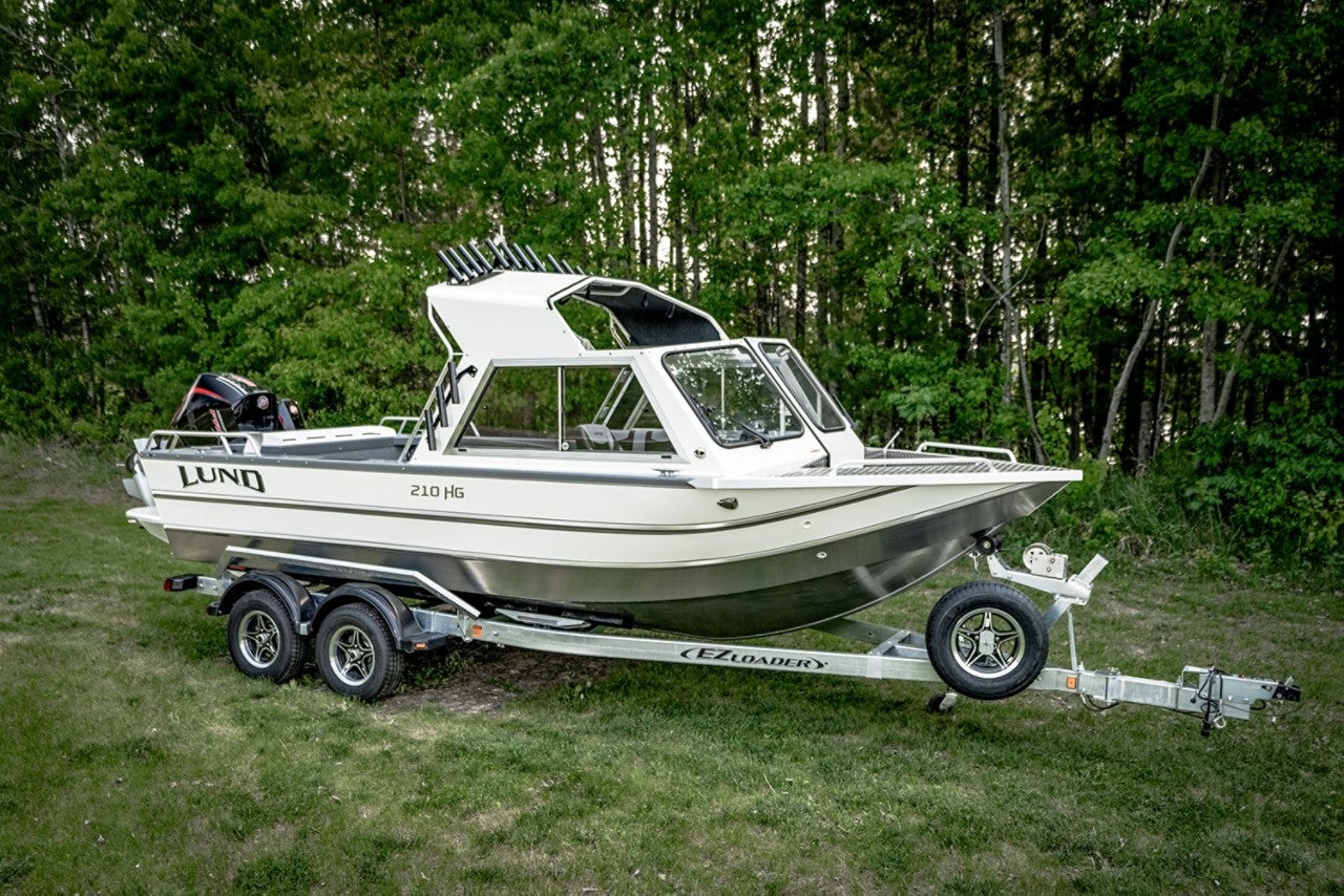 Trailering a HG 210 from Lund