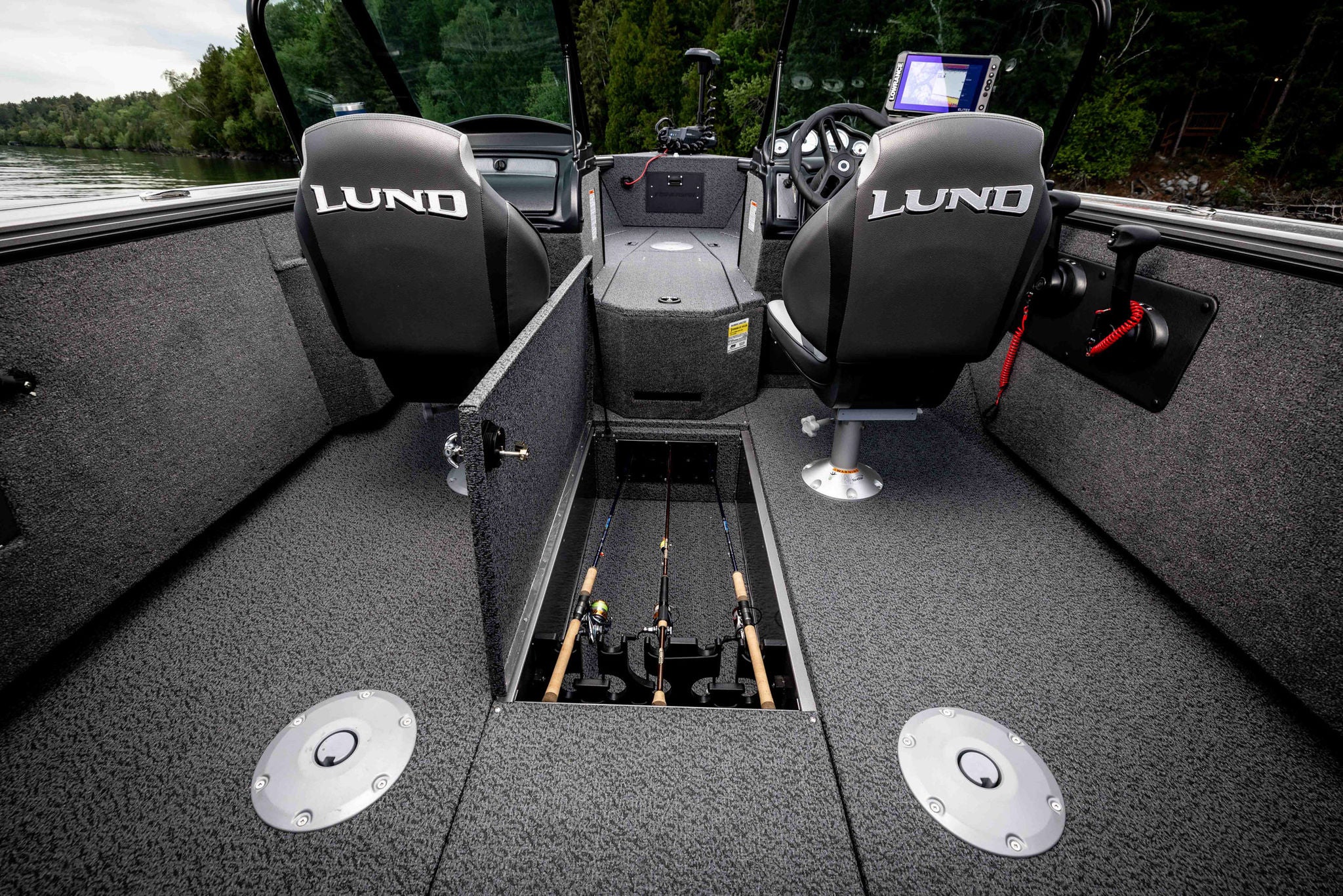 Lund fisherman 2075 rod storage