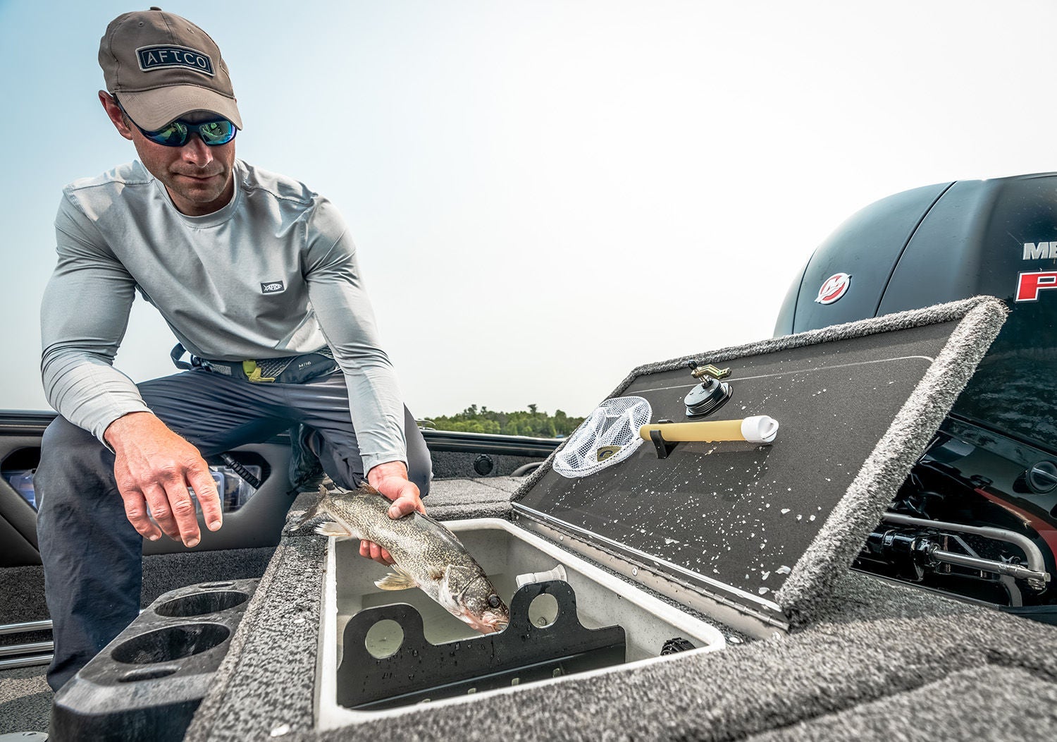 Lund Boat's Crossover XS