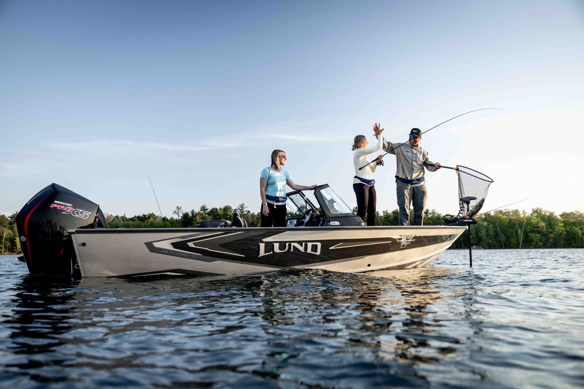 Lund Pro V 2075