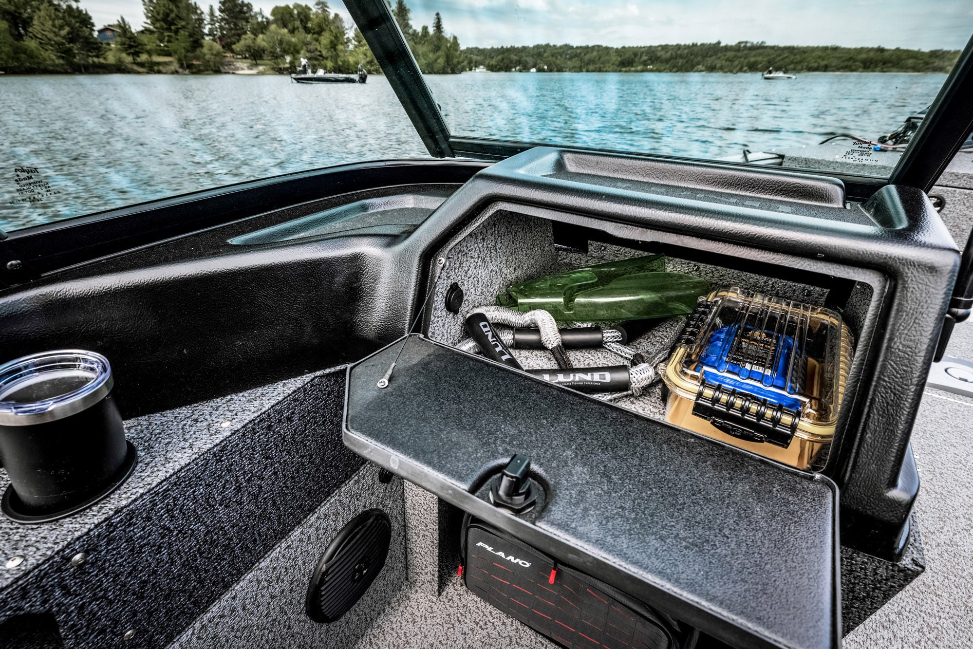 Lund Boat's Impact XS