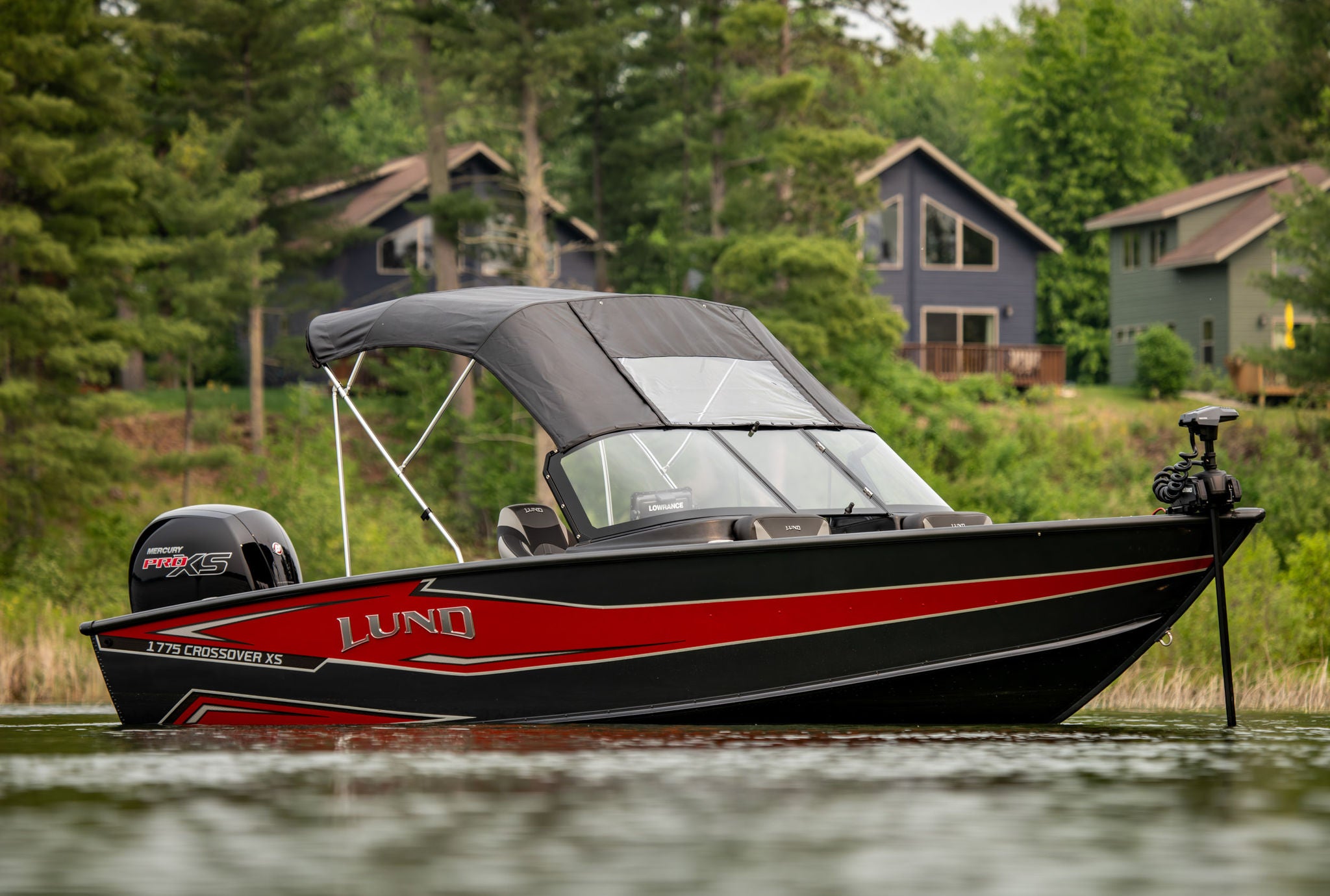 Lund Boat's Crossover XS