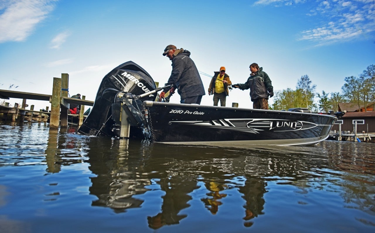 A Lund 2010 Pro Glide docked