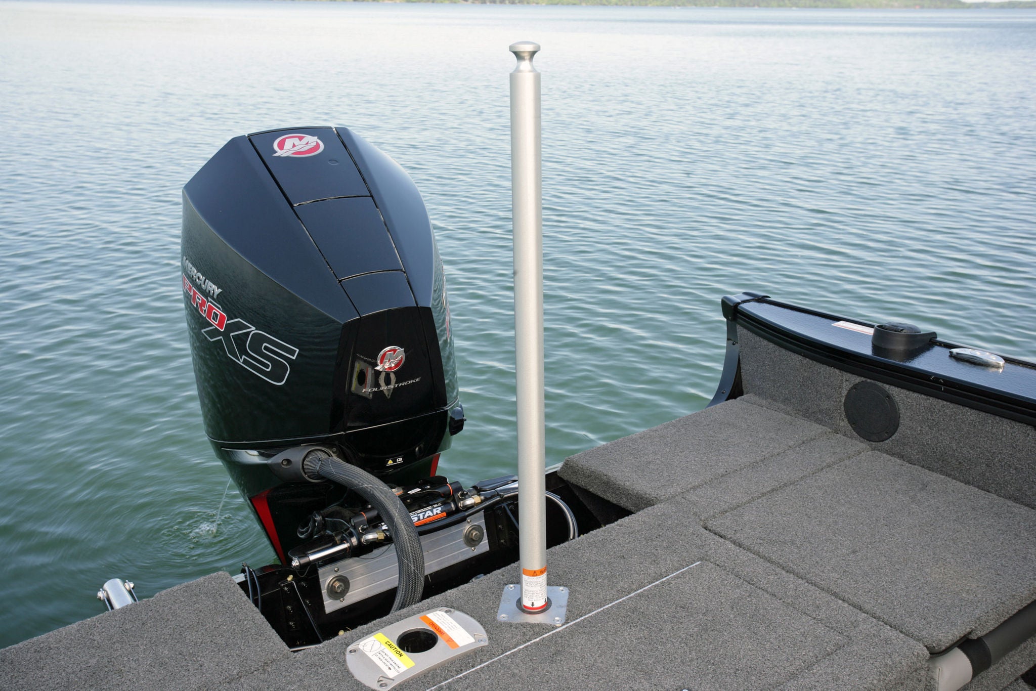 Lund Boat's Crossover XS