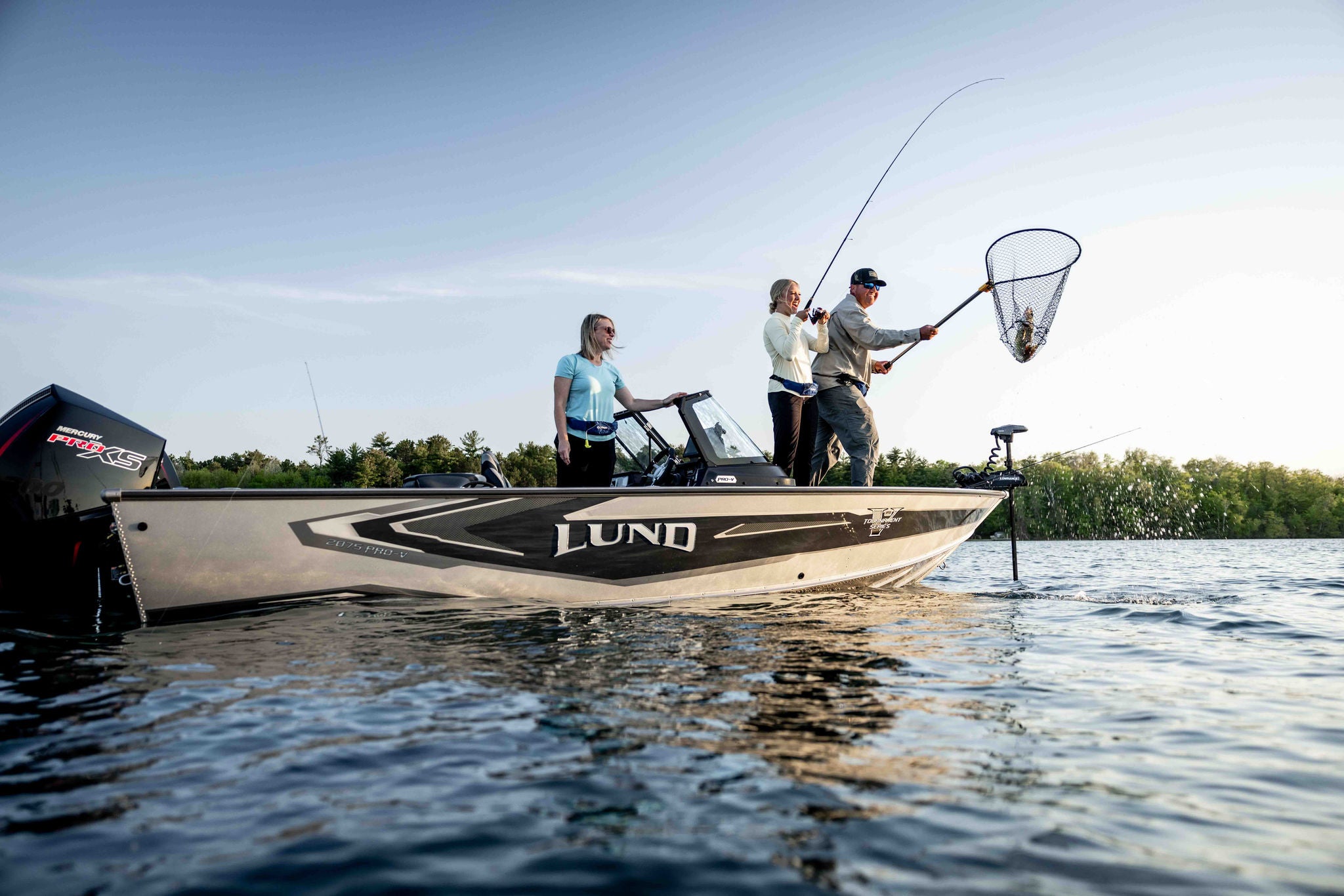 Lund Pro V 2075