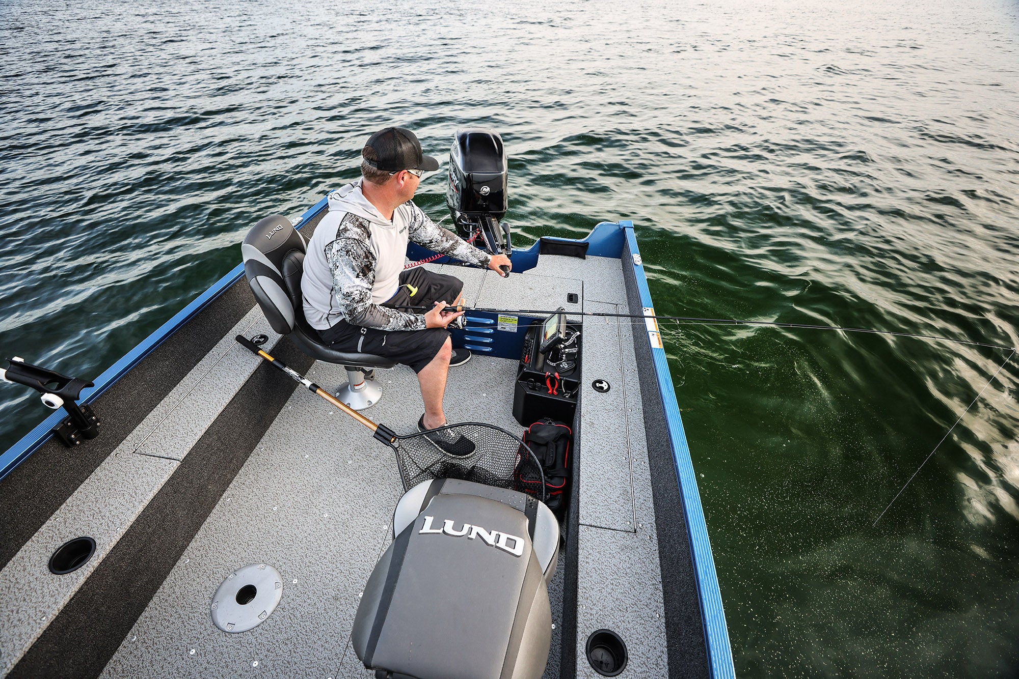 Lund® Angler Fishing Boats - Fishing in Shallow and Big Water