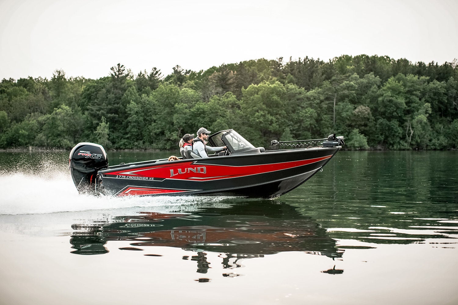 Lund Boat's Crossover XS
