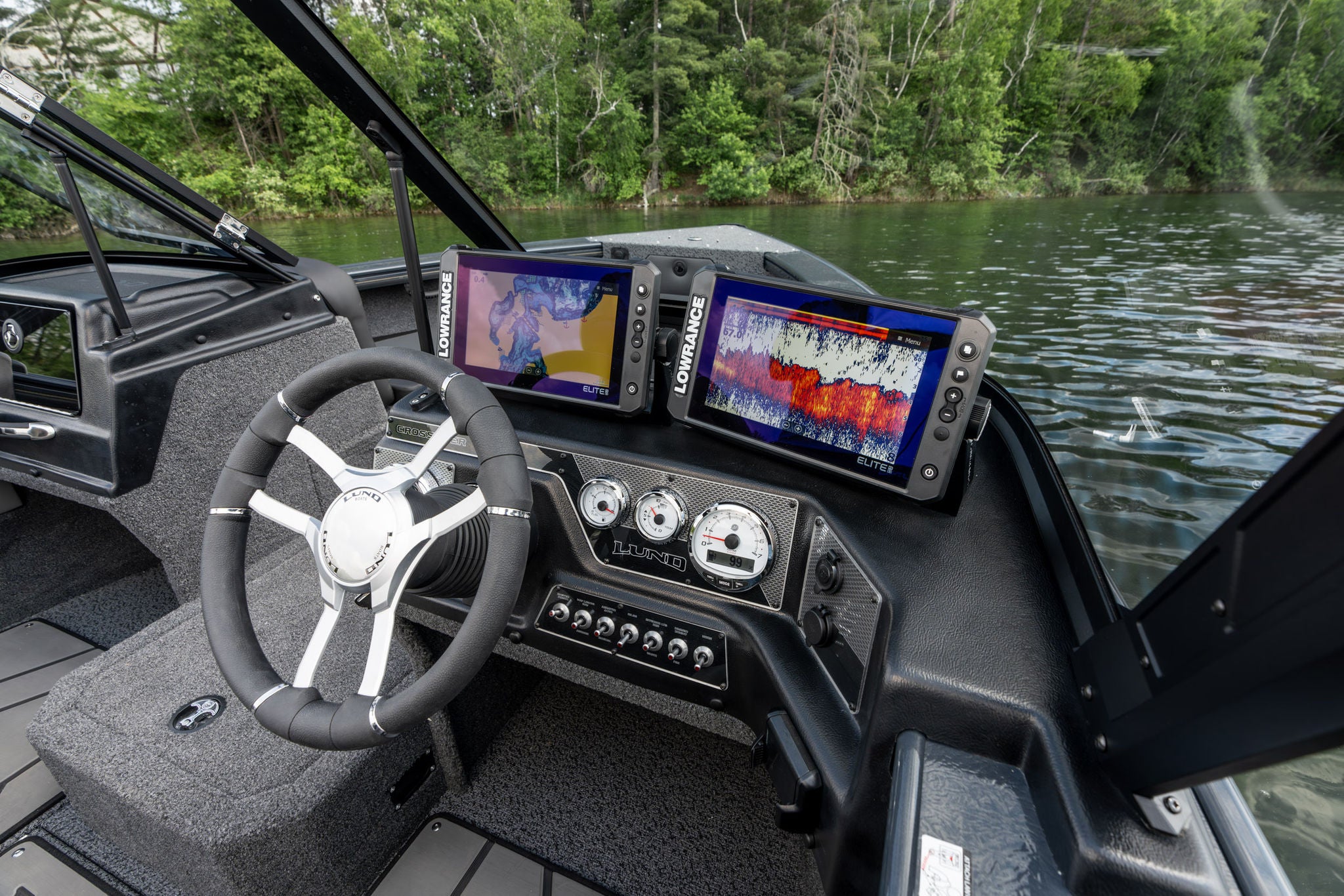 Lund Boat's Crossover XS
