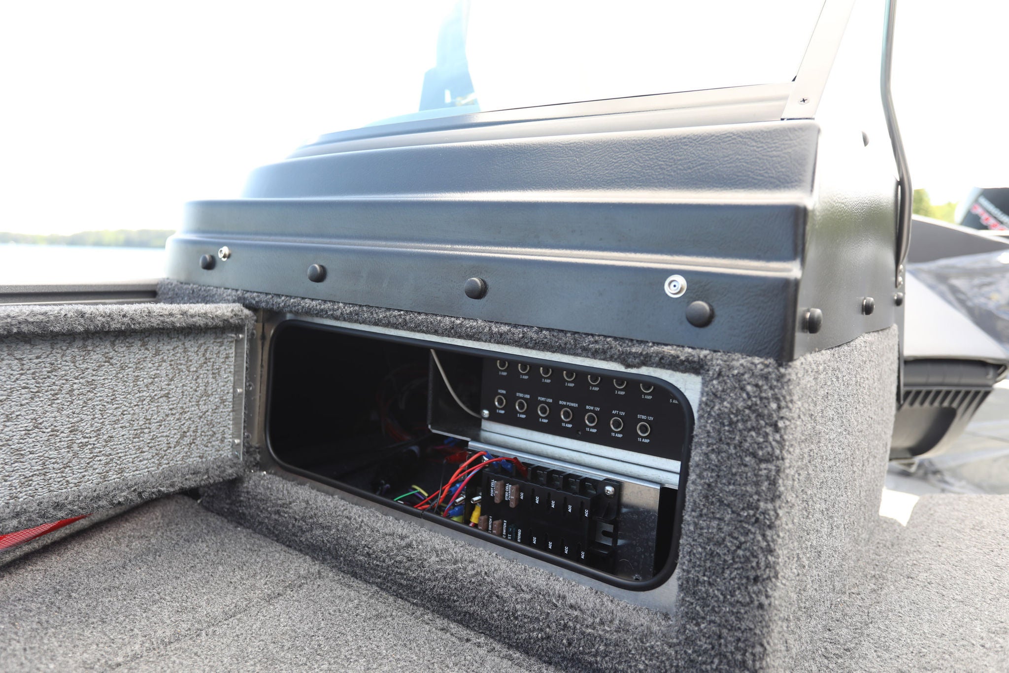 Lund Boat's 1975 Pro-V
