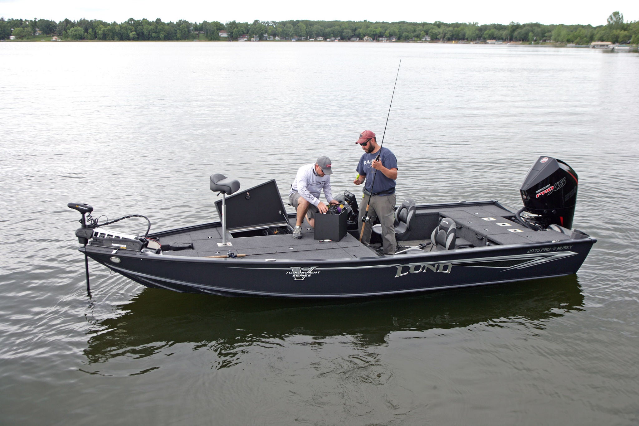 Lund Boat's Pro-V Musky
