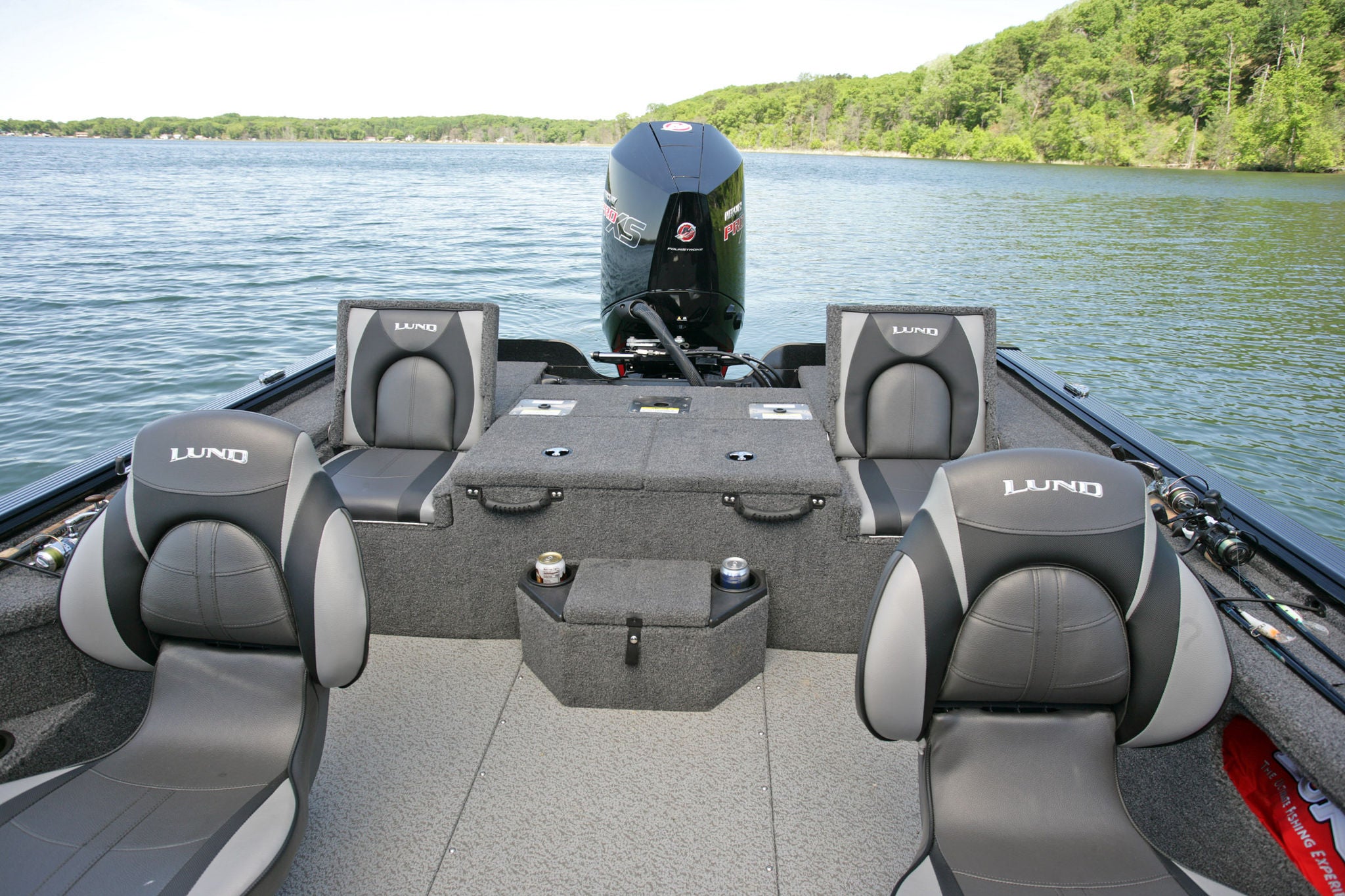 Lund Boat's 1875 Pro-V Musky
