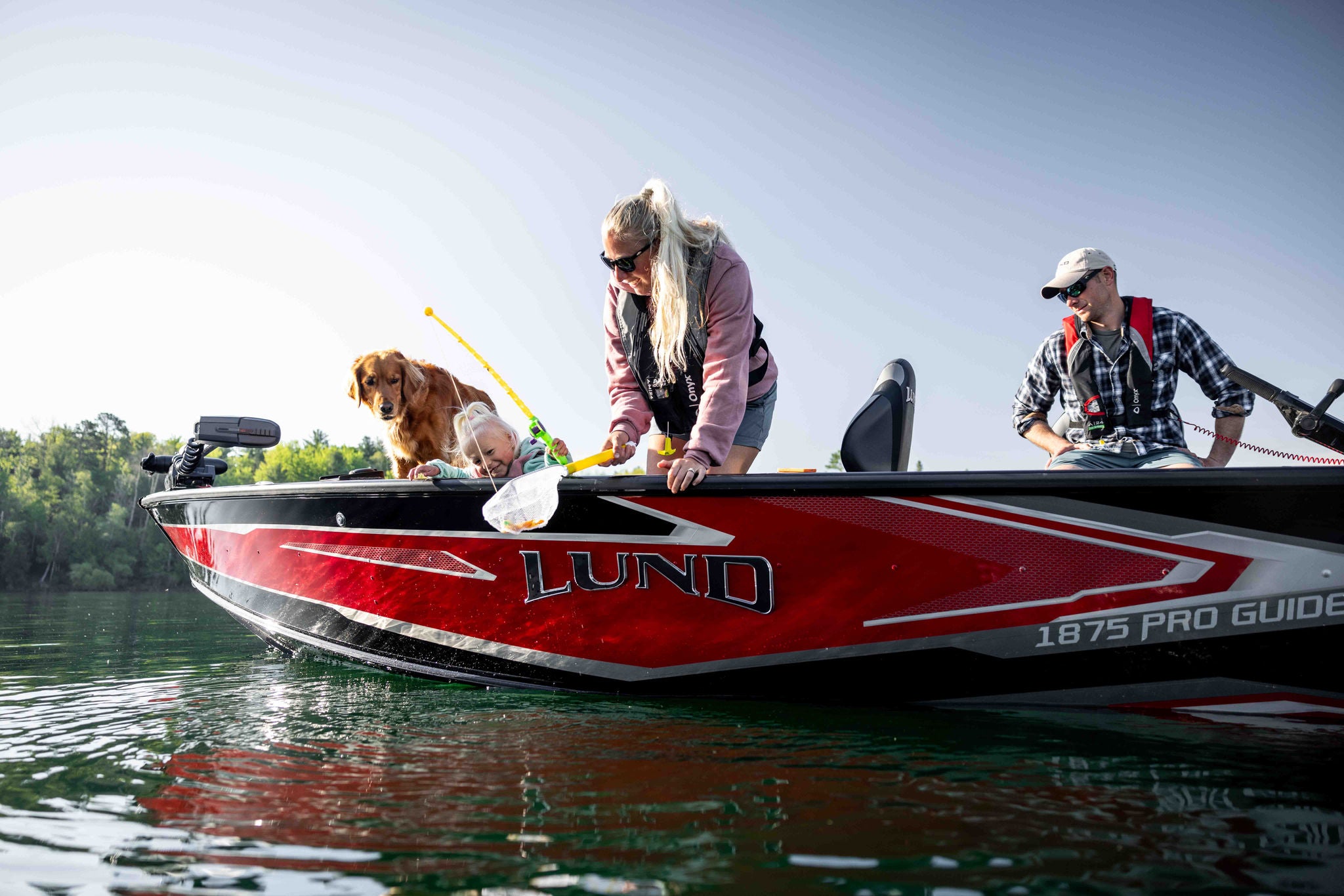 Lund pro guide 1875 fishing