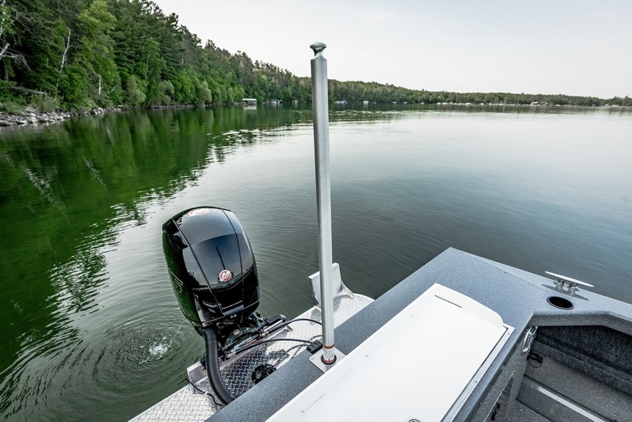 Ski pylon on a HG 185 Lund Boat