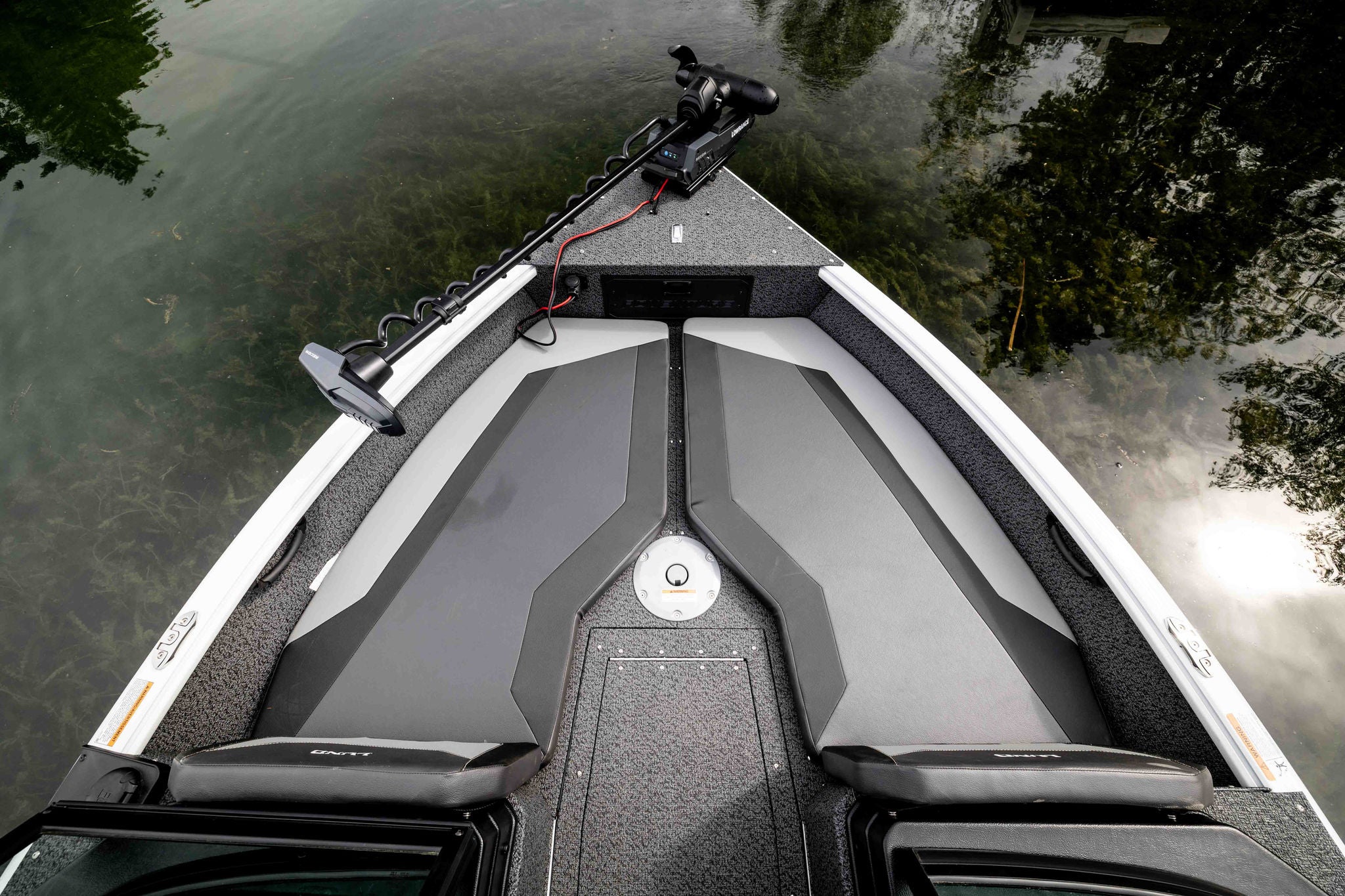 Lund adventure 1800 sport bow cushions