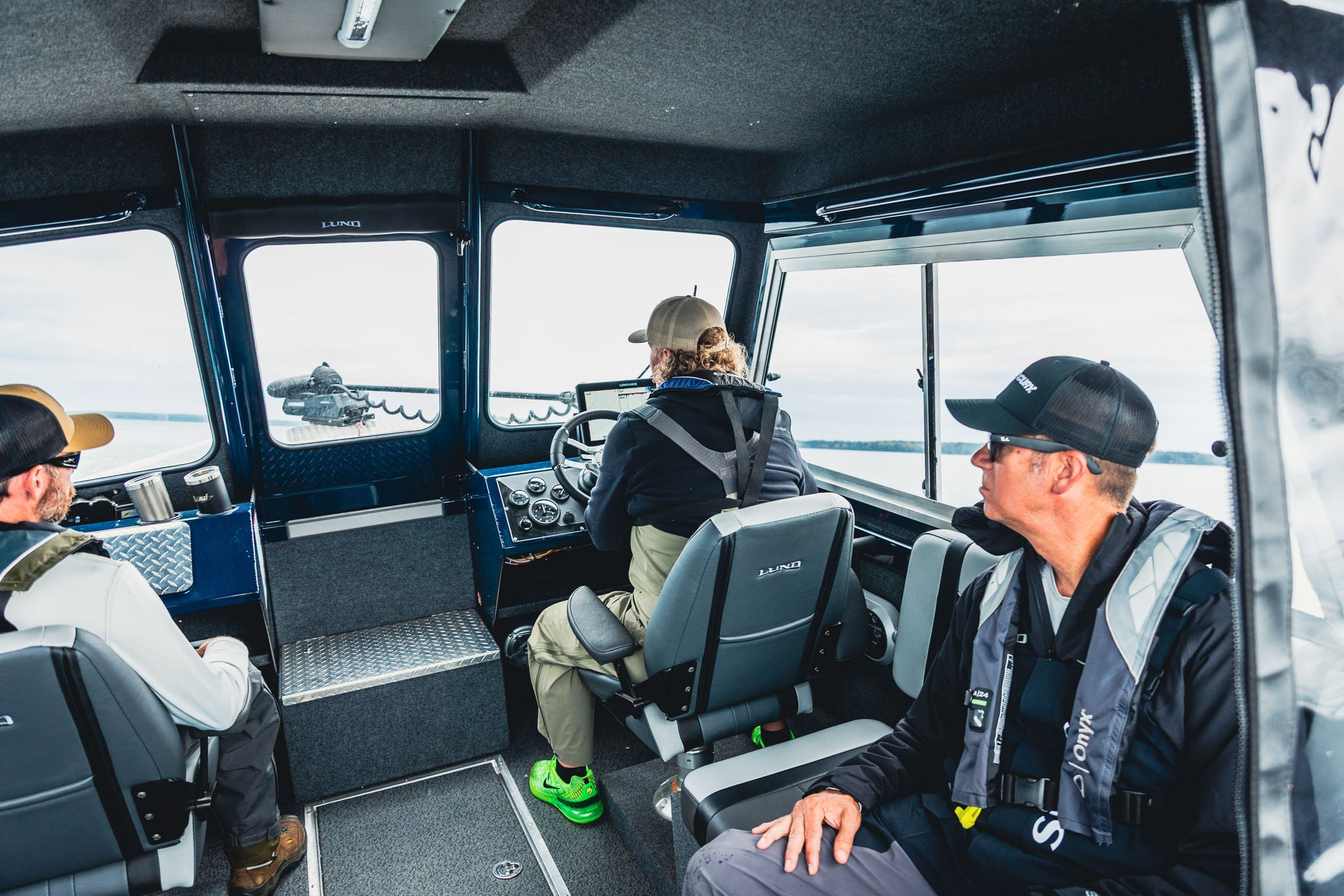 Lund hg pro 220 cabin