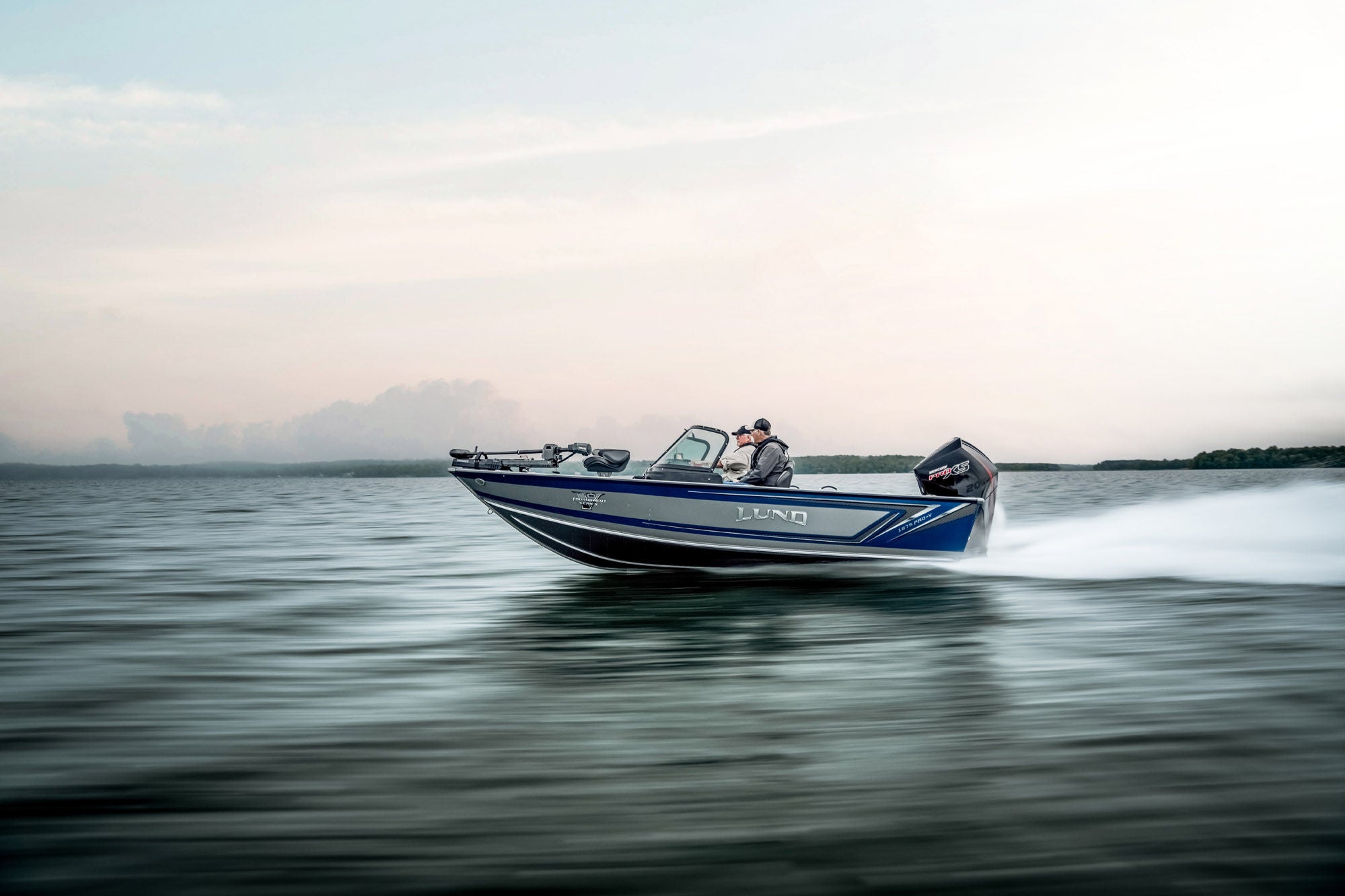 Lund Boat's 1875 Pro-V