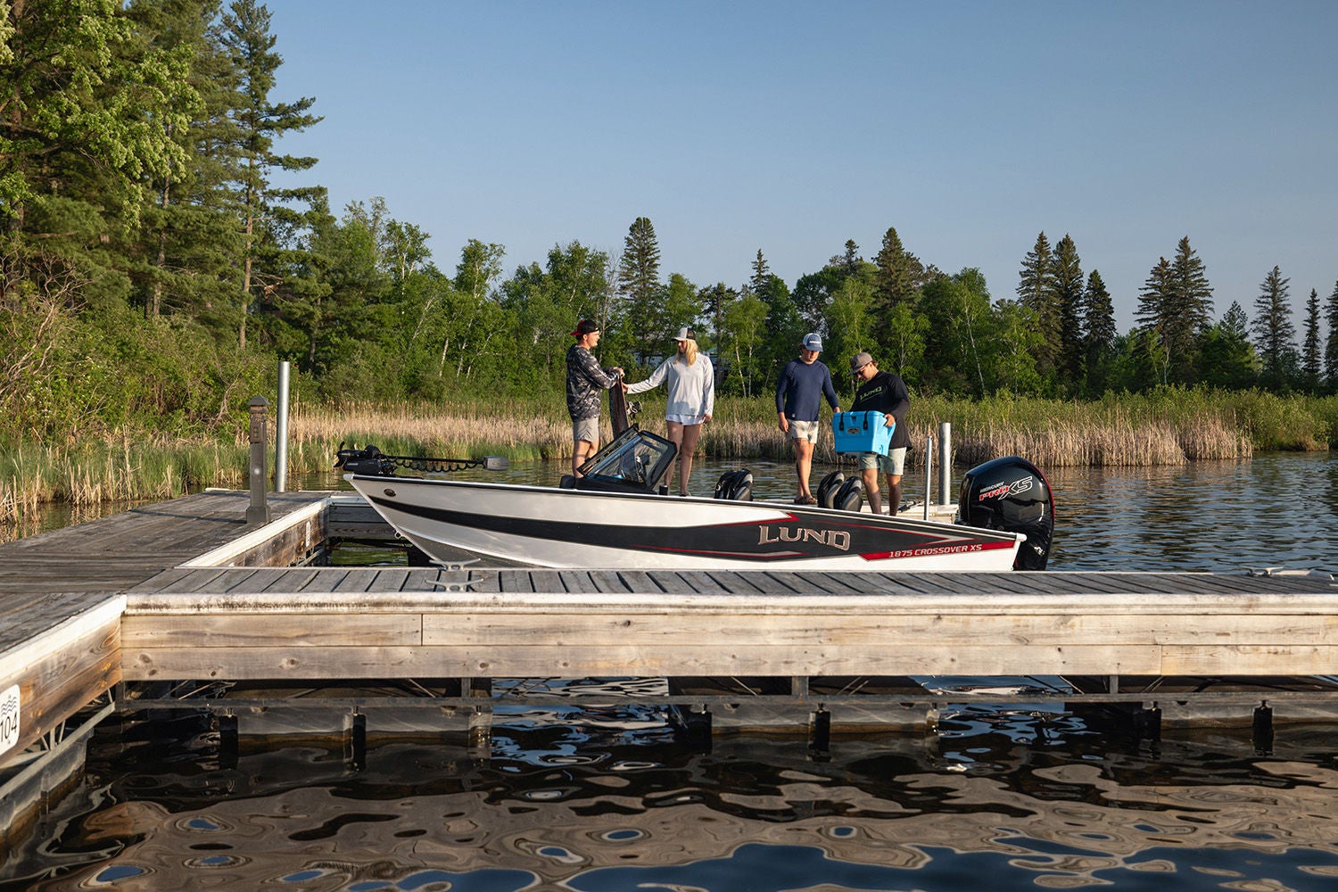 Lund Boat's Crossover XS