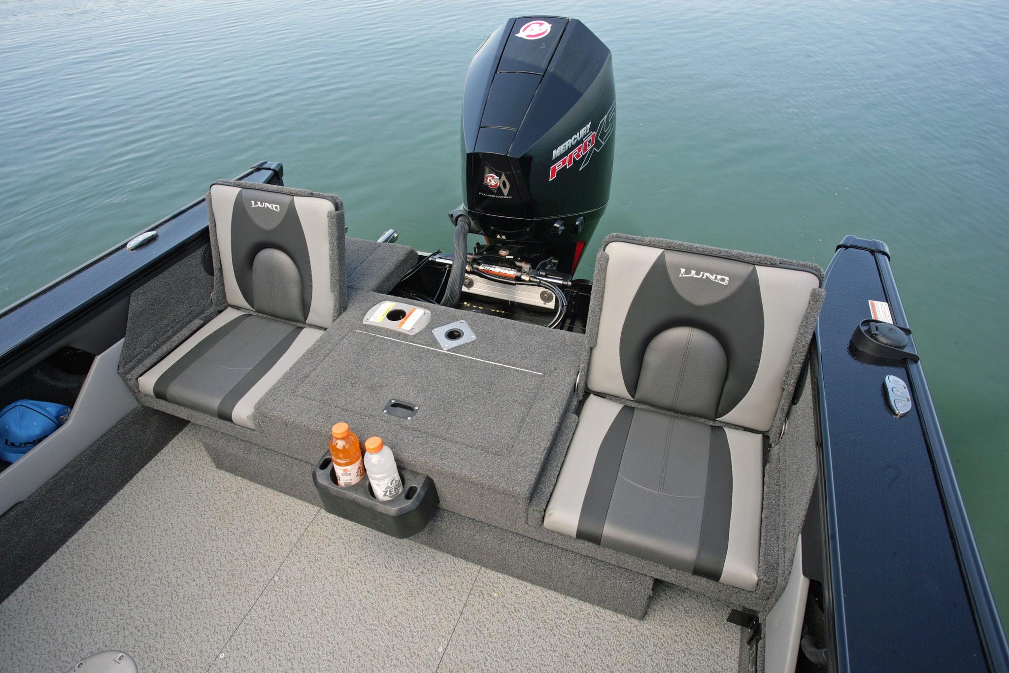 Lund Boat's Crossover XS