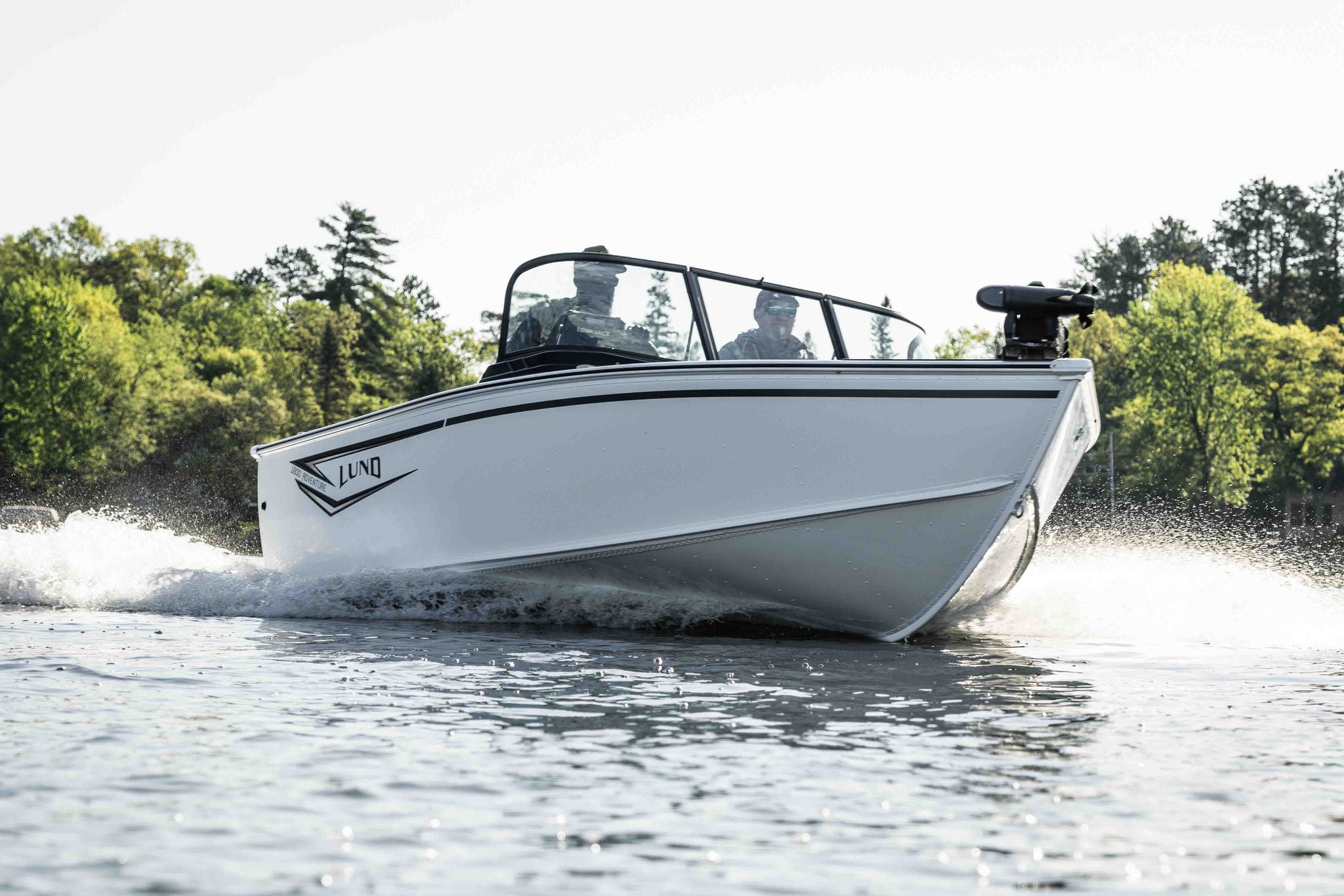 Lund adventure 1800 sport running